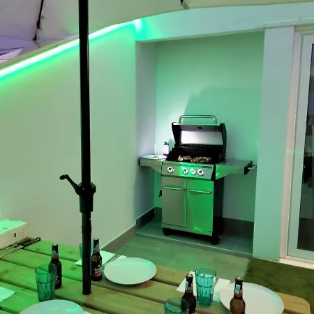 Apartamento Con Terraza, Barbacoa Y Vistas Al Mar